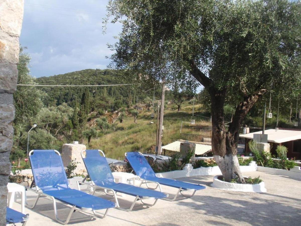 Korina Studios Paleokastritsa Luaran gambar